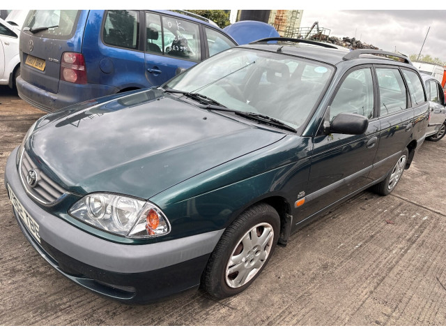 Фара передняя  Toyota Avensis 1 1997-2003 правая 