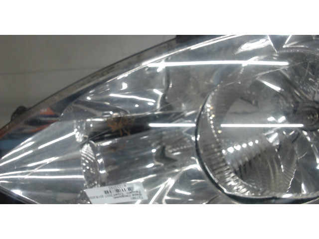 Фара передняя  Peugeot Expert 2007-2016 правая 