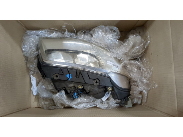 Фара передняя  Volkswagen Passat 5 2000-2005 правая 