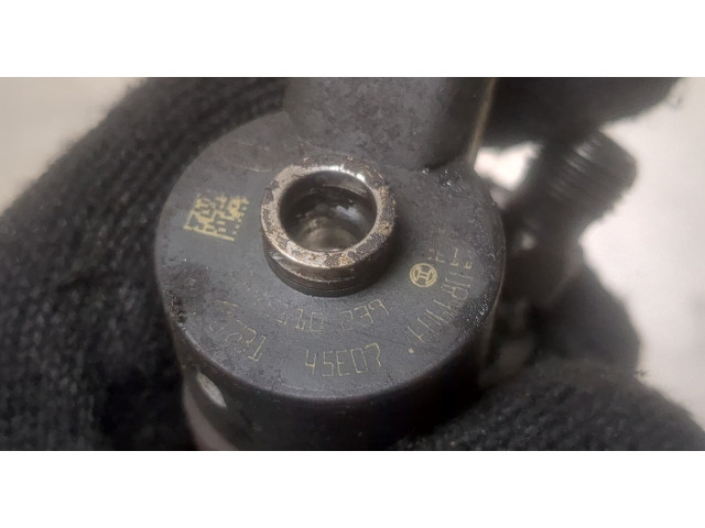 Форсунка топливная  Peugeot Partner 2002-2008    0445110239     