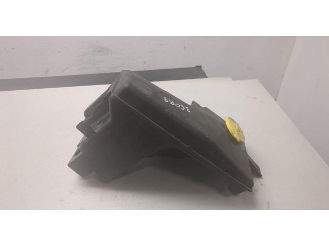 Бачок омывателя  Mazda 6 (GG) 2002-2008 G22D7481B  6   1.8