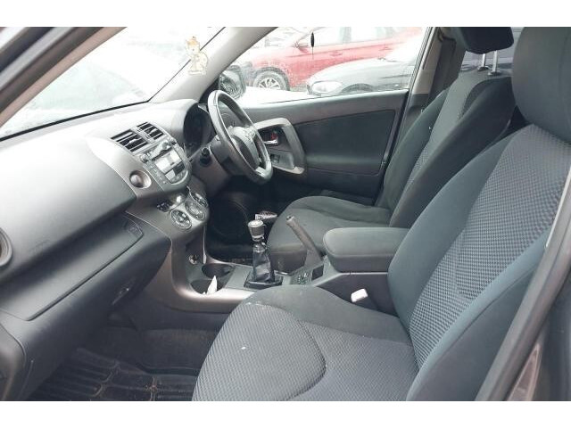 Стойка амортизатора  Toyota RAV 4 2006-2013      2.2  дизель