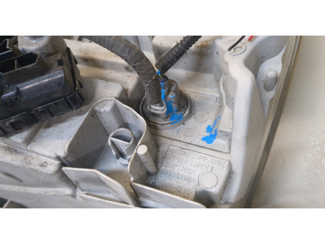 Фара передняя  Suzuki Grand Vitara 2005-2015 правая 
