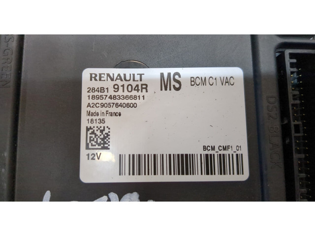 Блок комфорта  Renault Megane 4 2016-2020      284B19104R  