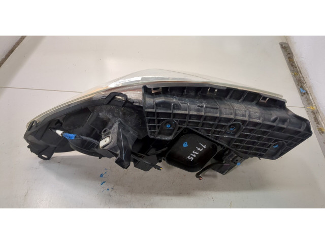 Фара передняя  Ford Escape 2015-2019 правая 