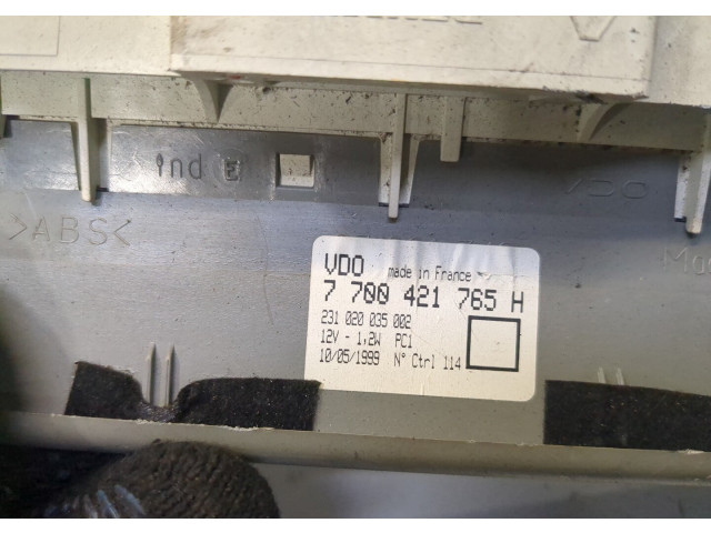 Дисплей бортового компьютера  Renault Twingo 1993-2007 7700421765h        