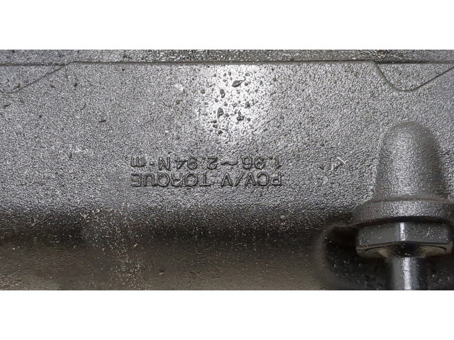 Клапанная крышка двигателя ДВС  Nissan X-Trail (T30) 2001-2006      