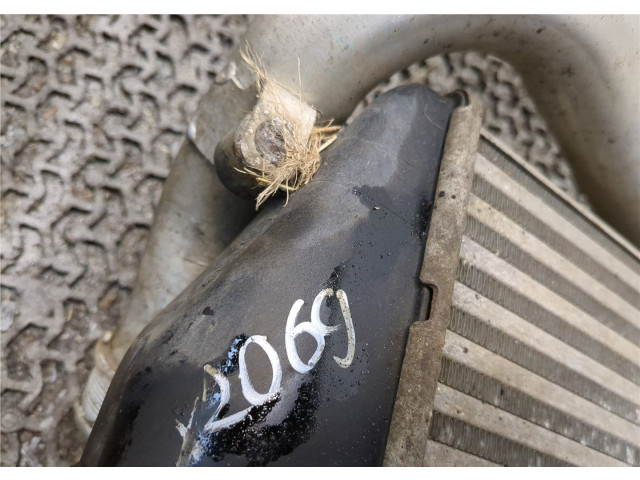 Интеркулер  Audi A4 (B6) 2000-2004 1.9  0281002399, 038906051b    