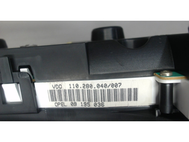 Панель приборов  Opel Zafira A 1999-2005       09195036     1.6  Бензин