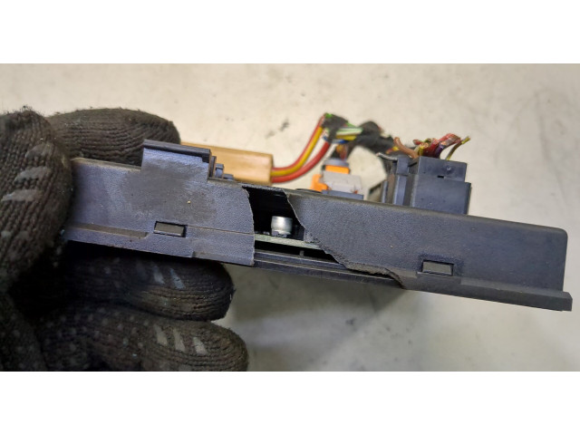 Блок комфорта  Audi A6 (C6) 2005-2011      4f0907279    