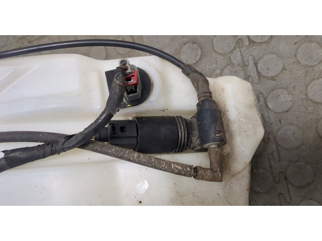 Бачок омывателя  Jeep Grand Cherokee 2010-2013    