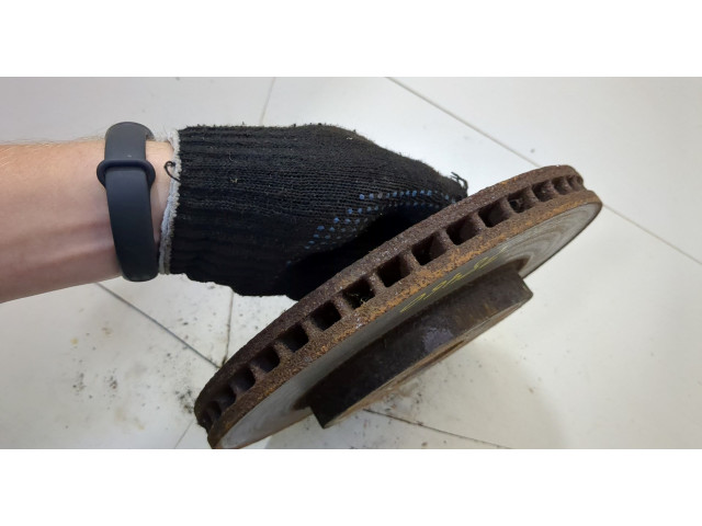 Диск тормозной  Toyota Previa (Estima) 2000-2006   передний         