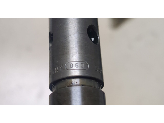 Форсунка топливная  Saab 9-3 2002-2007    9196701, 90573868     