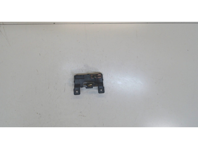 Блок комфорта  SsangYong Korando 2010-      8215034030   
