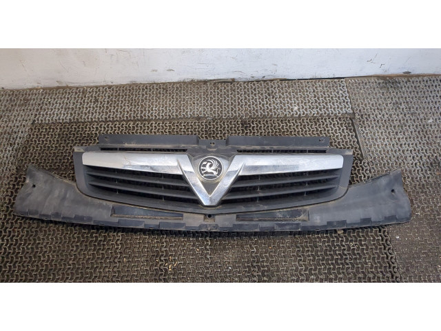 Решетка радиатора  Opel Vivaro 2001-2014           4417307, 93857691