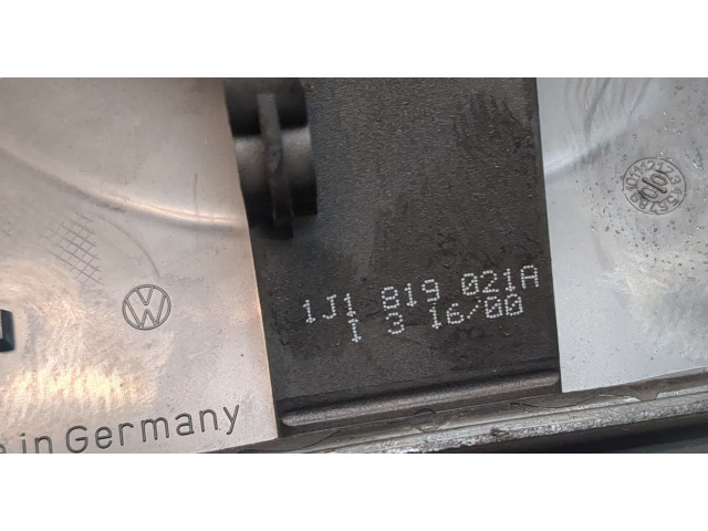 Моторчик печки  Volkswagen Golf 5 2003-2009 1j1819021a      1j1819021a   