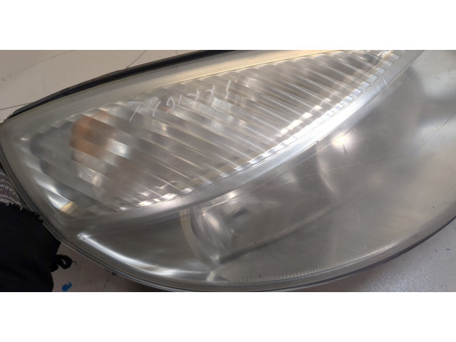 Фара передняя  Renault Scenic 2003-2009 правая 