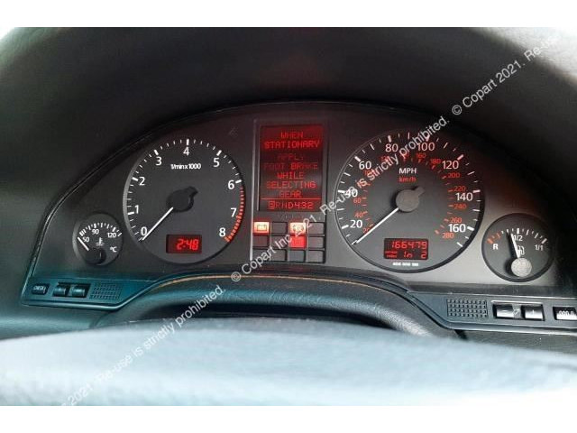 Стойка амортизатора  Audi A8 (D2) 1994-1999 4D0413031BN     4.2  бензин