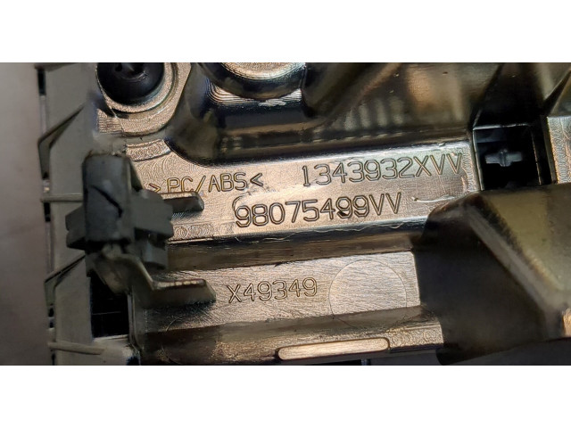Дисплей мультимедиа  Peugeot 308 2013-2017 981148628000        