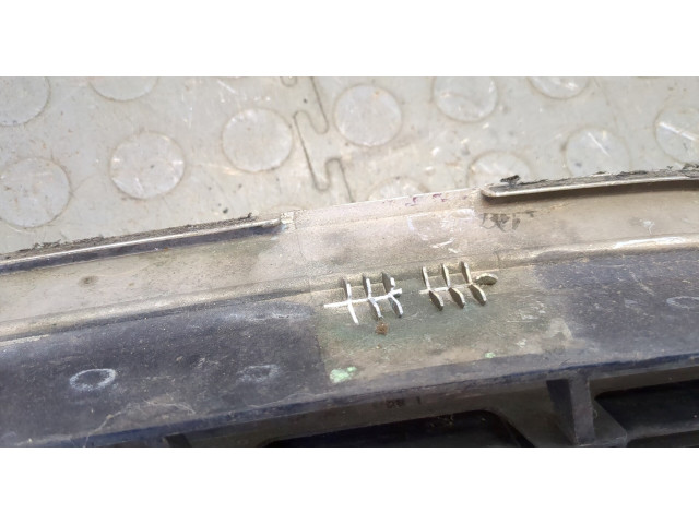 Решетка радиатора  Subaru Legacy Outback (B13) 2003-2009          