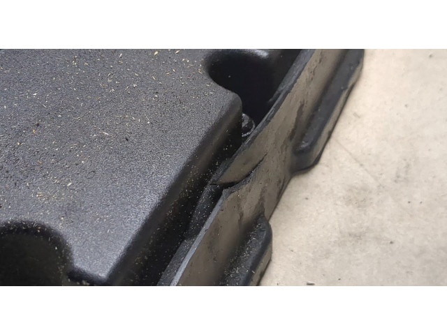 Клапанная крышка двигателя ДВС  Volkswagen Passat 6 2005-2010      