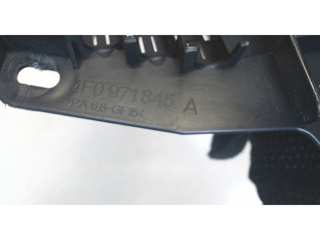 Блок предохранителей  Audi A6 (C6) 2005-2011      4f0971845a     