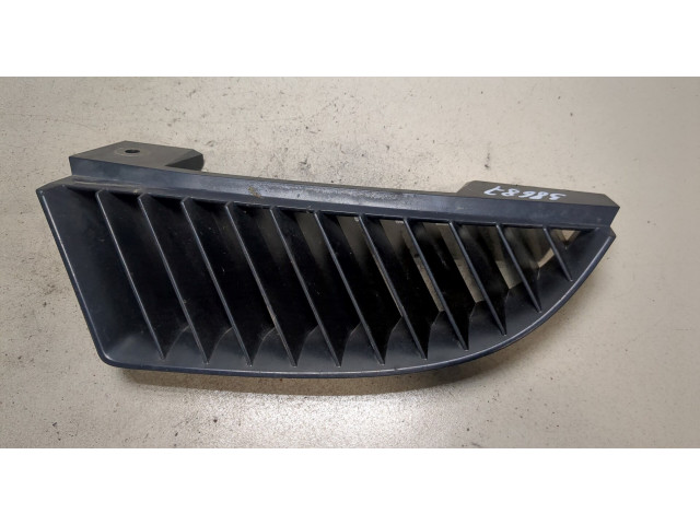 Решетка радиатора  Mitsubishi Colt 2004-2008          
