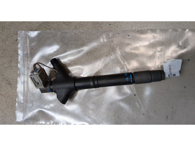 Форсунка топливная  Toyota RAV 4 2006-2013    2367026061     