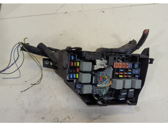 Блок предохранителей  Ford Galaxy 2006-2010      6G9T14A067AB   