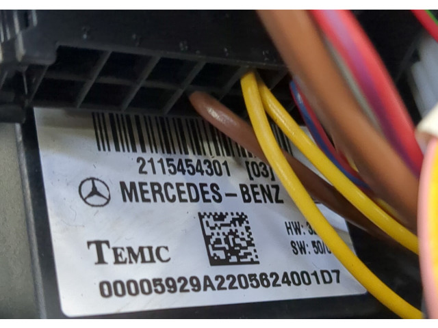 Блок предохранителей  Mercedes E W211 2002-2009      2115454301     3