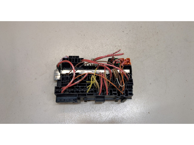Блок предохранителей  Renault Scenic 1996-2002      7703297988   