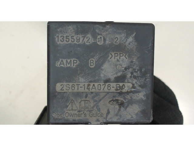 Блок предохранителей  Ford Fusion 2002-2012      2S6T14A076BA    1.4
