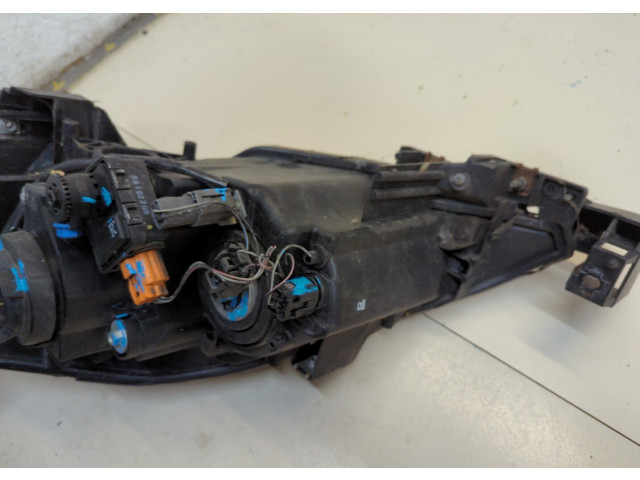 Фара передняя  Mazda 5 (CR) 2005-2010 правая 