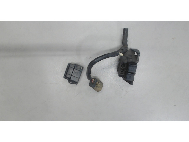 Блок реле  Ford Explorer 2001-2005      7154708830    4.0
