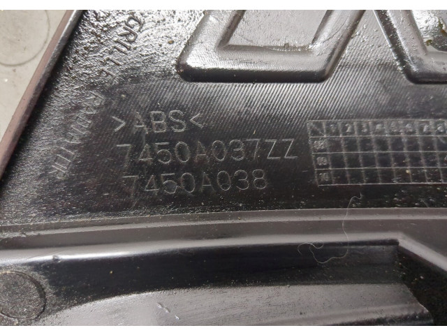 Решетка радиатора  Mitsubishi Outlander XL 2006-2012            7450A037RA