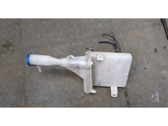 Бачок омывателя  Toyota Yaris 1999-2006    