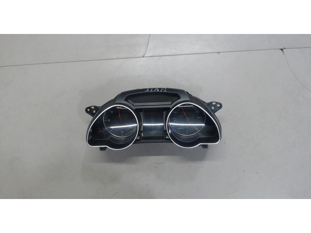 Панель приборов  Audi A5 2007-2011       8T0920981K    3  Дизель