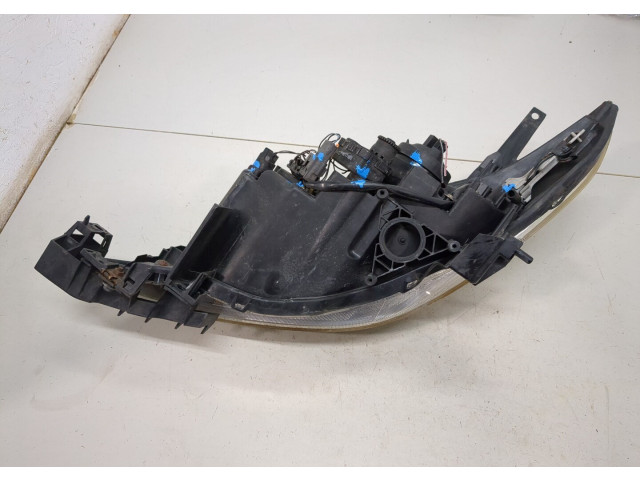 Фара передняя  Mazda 5 (CR) 2005-2010 правая 
