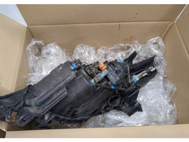 Фара передняя  Mazda 5 (CR) 2005-2010 правая 