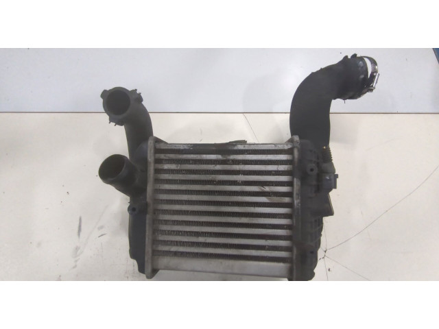 Интеркулер  Audi A4 (B6) 2000-2004 2.5      