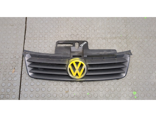 Решетка радиатора  Volkswagen Polo 2001-2005          6Q0853651C