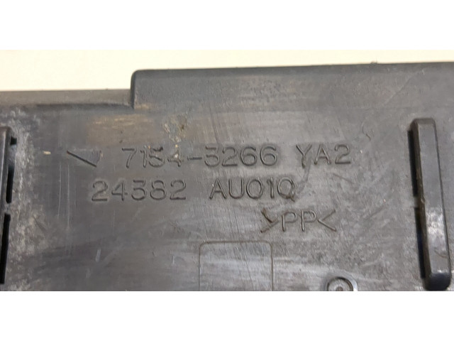 Блок предохранителей  Nissan X-Trail (T30) 2001-2006      71543266YA2   
