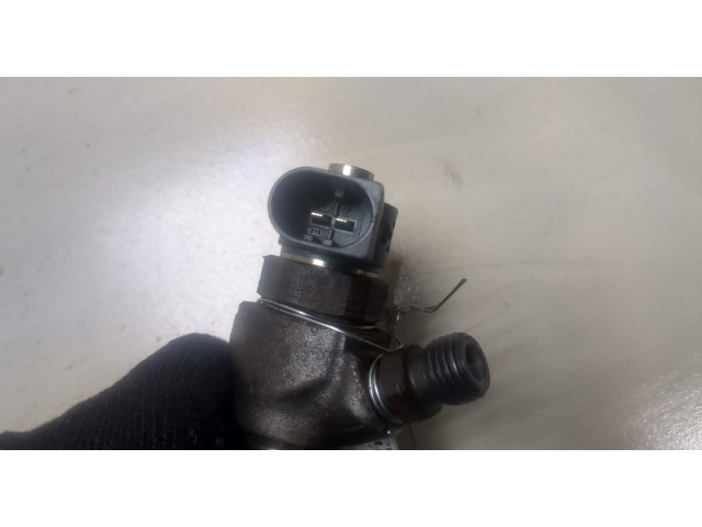Форсунка топливная  Volkswagen Passat 8 2015-    04L130277AD, 0445110473     