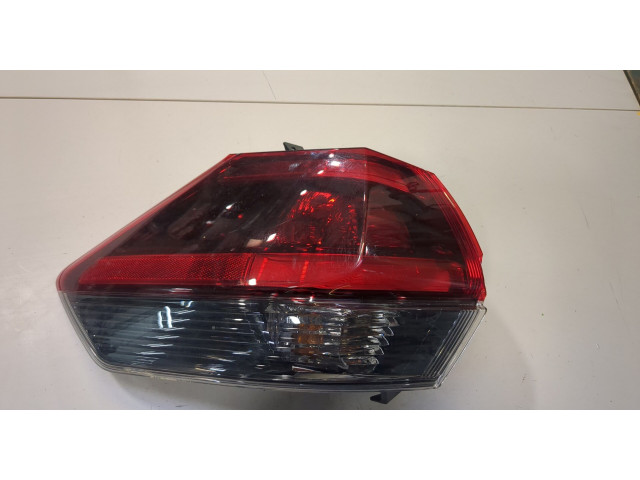 Задний фонарь        Nissan Rogue 2014-2020 
