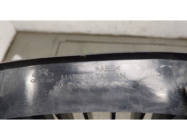 Решетка радиатора  Seat Toledo 4 2012-2019          37-9509, 08, 05, 04