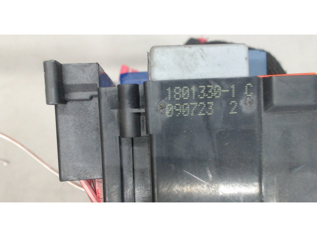Блок предохранителей  Renault Megane 3 2009-2016      1801301C   3  1.6