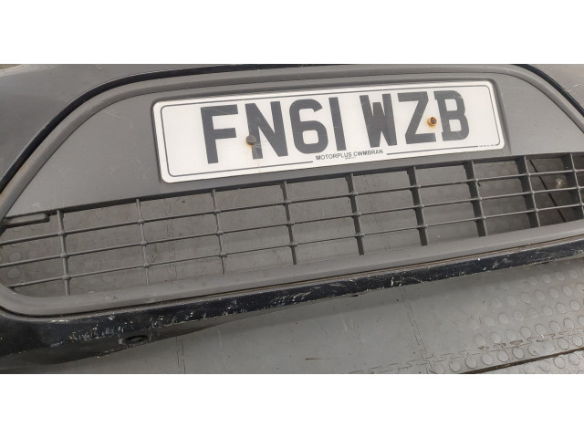 Бампер  Ford Focus 2 2008-2011 передний   