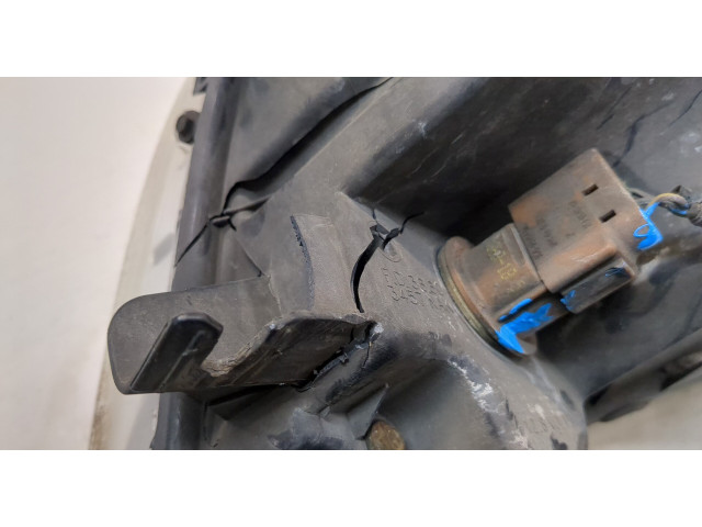 Фара передняя  Ford Explorer 2006-2010 правая 