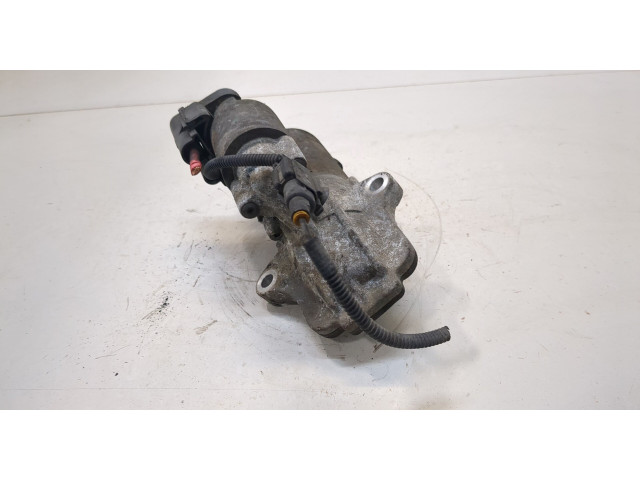 Стартер  Ford Mondeo 3 2000-2007 1.8     