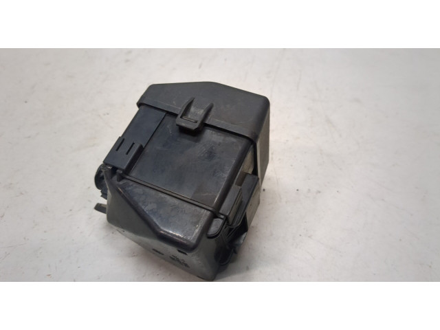 Блок предохранителей  Lexus LS430 UCF30 2000-2006      8826330150, 0618000010     4.3